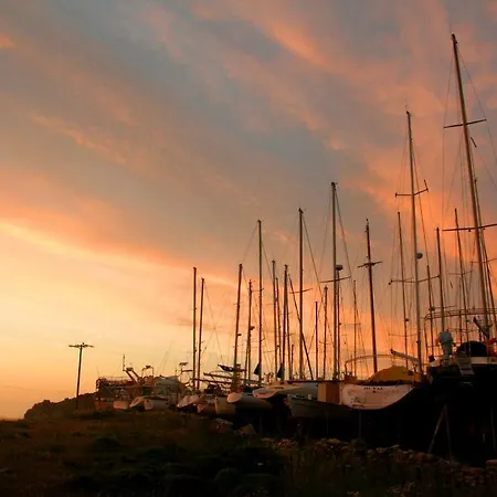 Viglakia * Naousa (Paros)